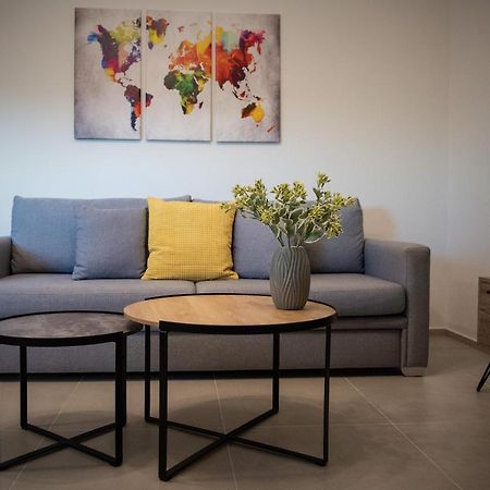 Luxury Autonomous Ground Floor Apartment อีกูเมนิทซา ภายนอก รูปภาพ